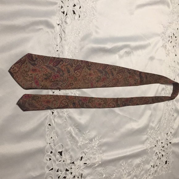 Paul Stuart tie - Picture 2 of 3